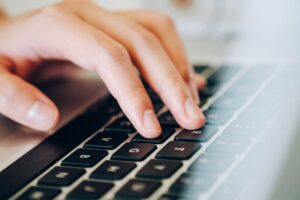 Lire la suite à propos de l’article Les meilleurs générateurs d&rsquo;images IA pour créer du contenu vectoriel